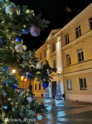 Obraz canva pion A2 Olesnica Rynek ratusz