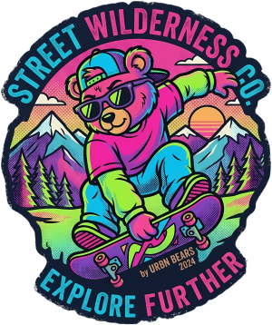Miś na deskorolce w górach – retro grafika streetwear - nadruk