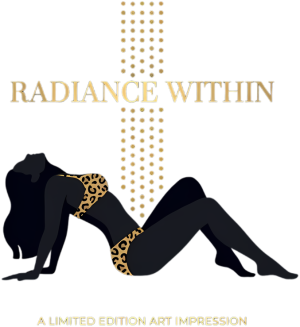Nadruk Radiance Within – Czarna Sylwetka Kobiety, Złota Panterka & Glamour Art Impression - nadruk